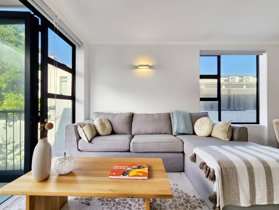 To Let 2 Bedroom Property for Rent in Sea Point Western Cape